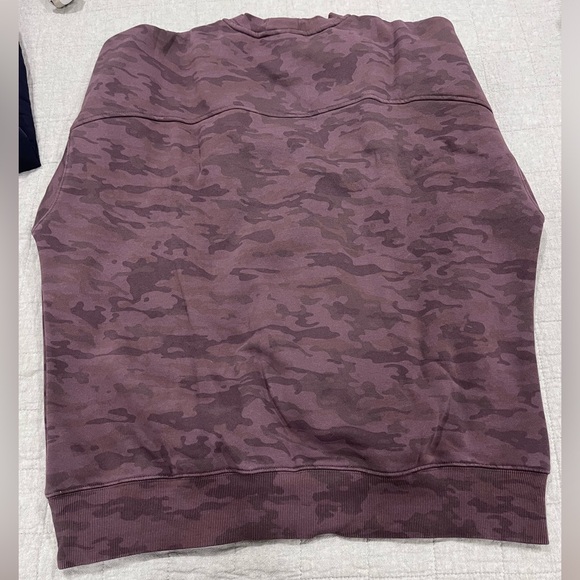Alphalete Mens Crewneck Purple Camo Size Medium - Picture 4 of 4
